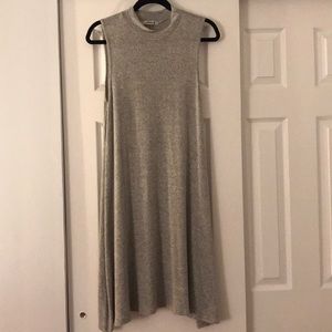 Sleeveless turtleneck gray sweater dress
